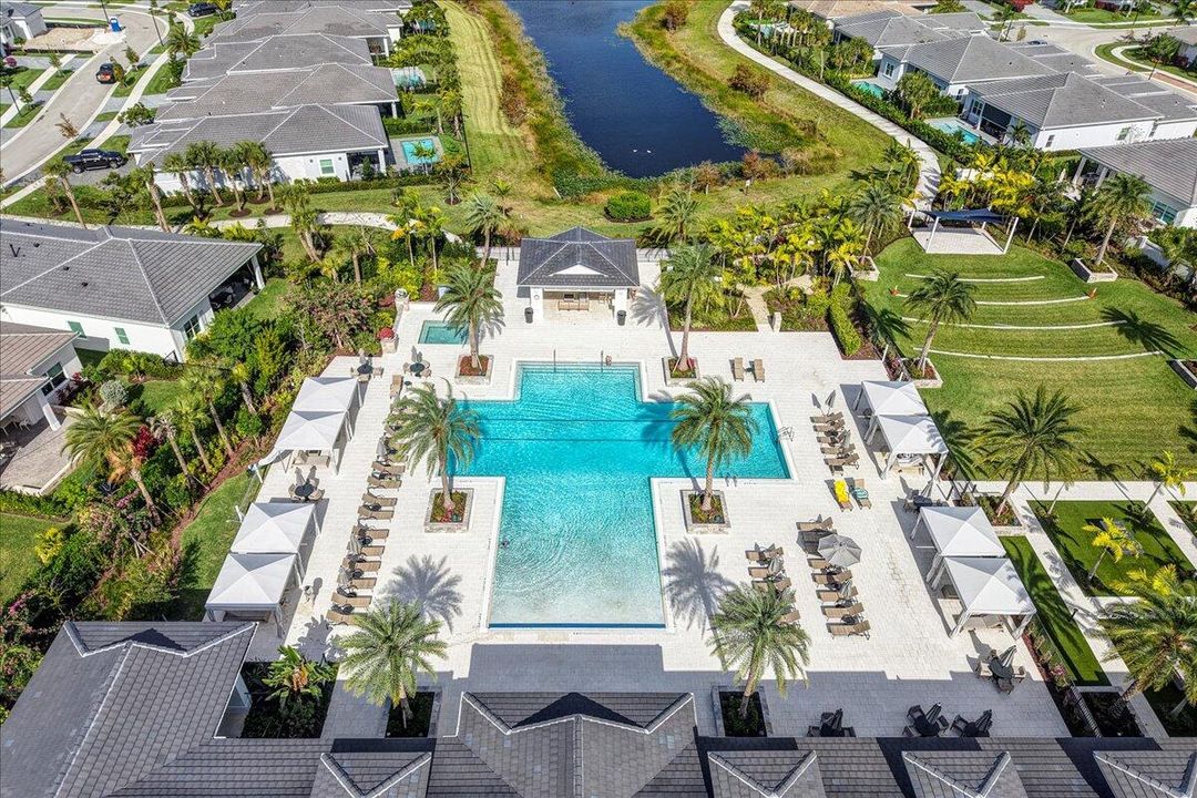 For Sale: $825,000 (3 beds, 2 baths, 1937 Square Feet)