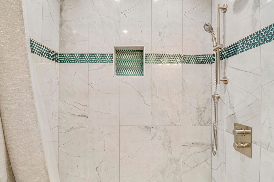 En Venta: $999,900 (3 camas, 2 baños, 1918 Pies cuadrados)