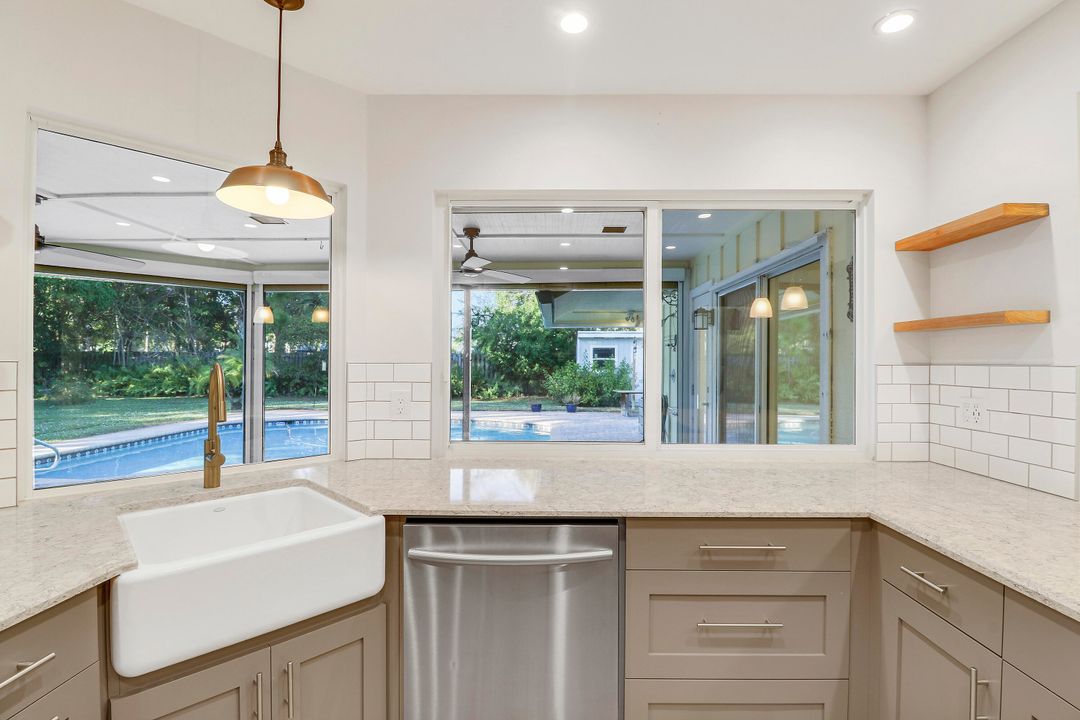 En Venta: $999,900 (3 camas, 2 baños, 1918 Pies cuadrados)