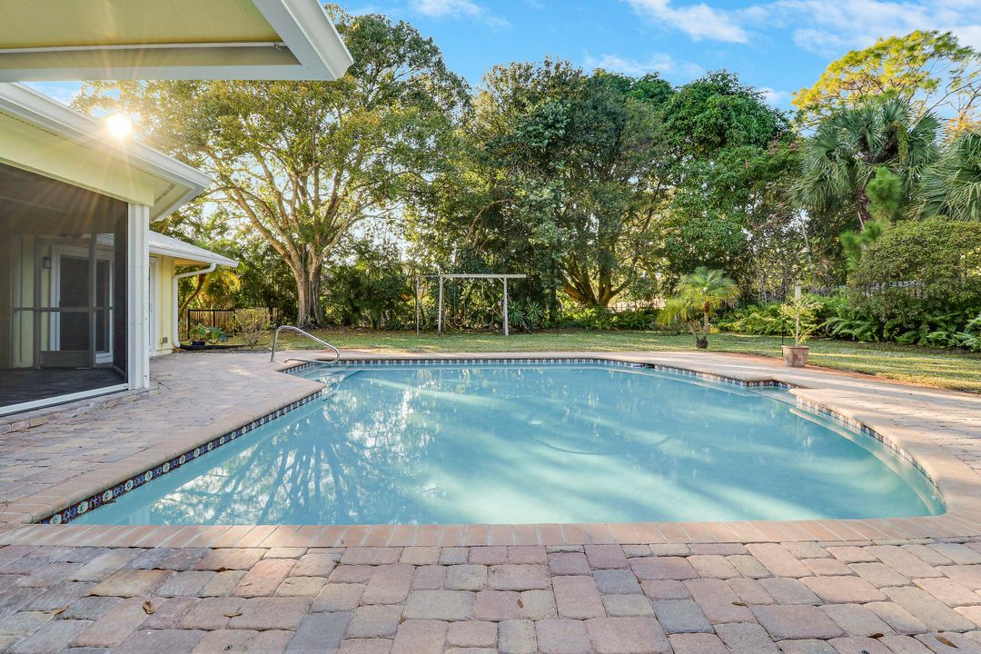 En Venta: $999,900 (3 camas, 2 baños, 1918 Pies cuadrados)