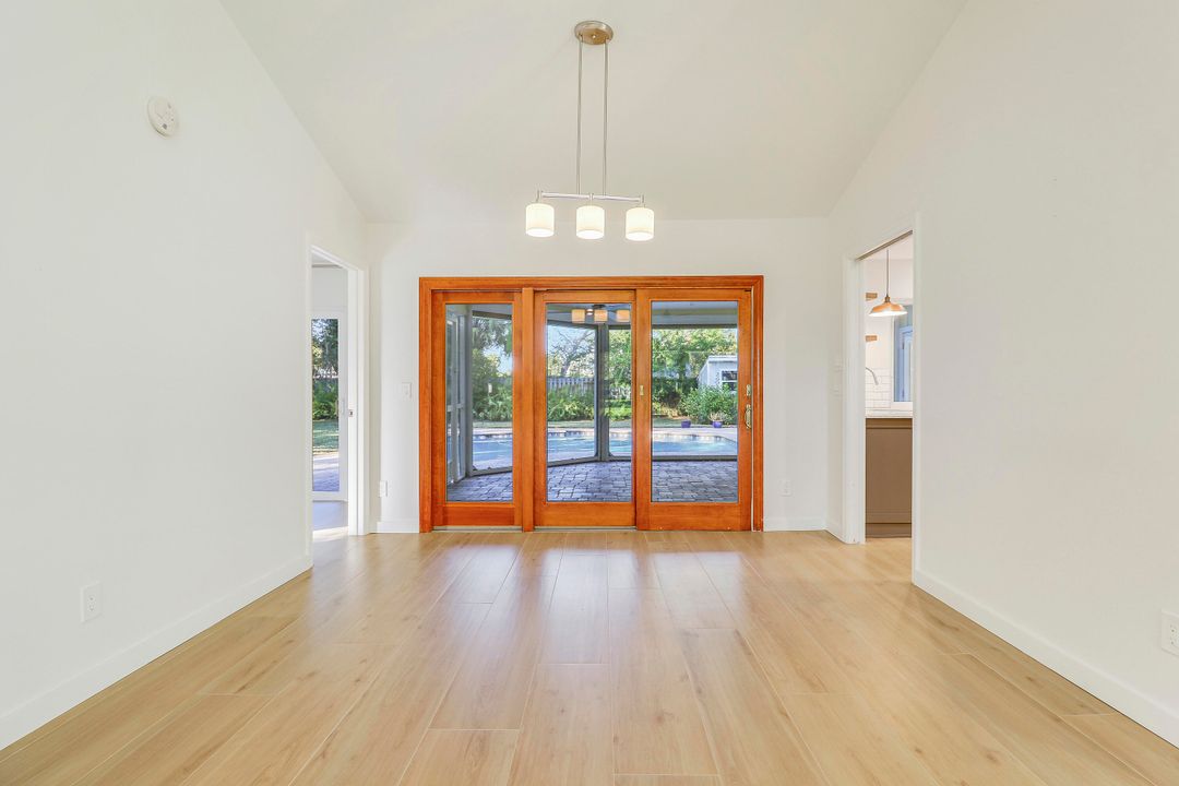 En Venta: $999,900 (3 camas, 2 baños, 1918 Pies cuadrados)