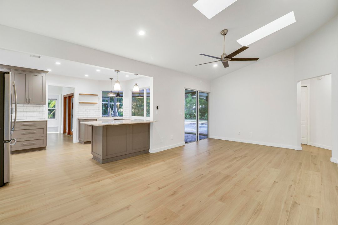 En Venta: $999,900 (3 camas, 2 baños, 1918 Pies cuadrados)