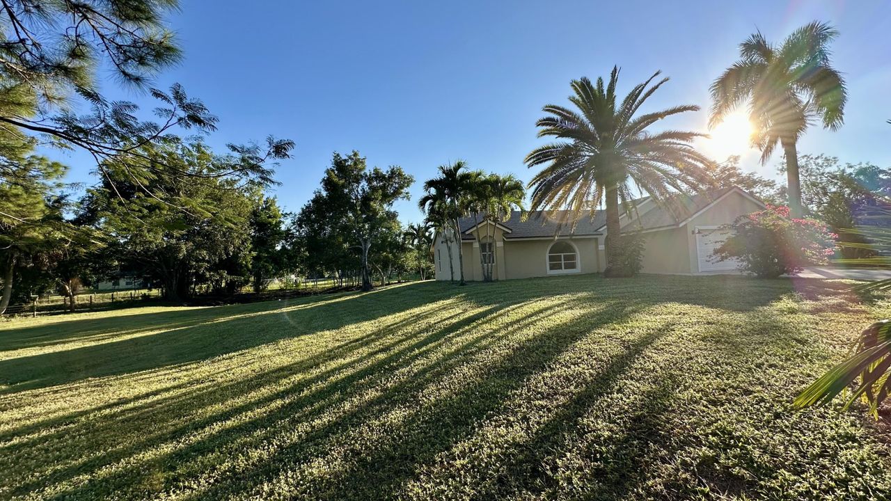 В аренду: $3,600 (3 спален, 2 ванн, 1449 Квадратных фут)