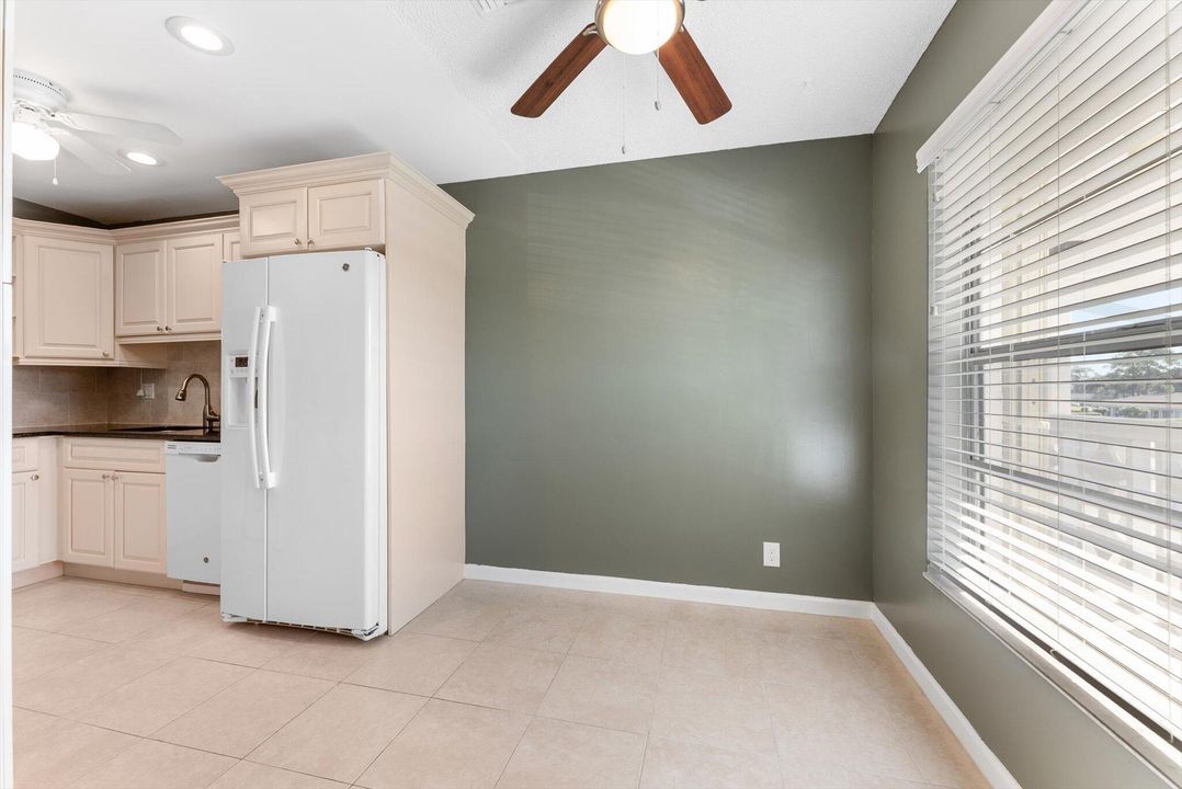 En Venta: $156,500 (2 camas, 2 baños, 1050 Pies cuadrados)