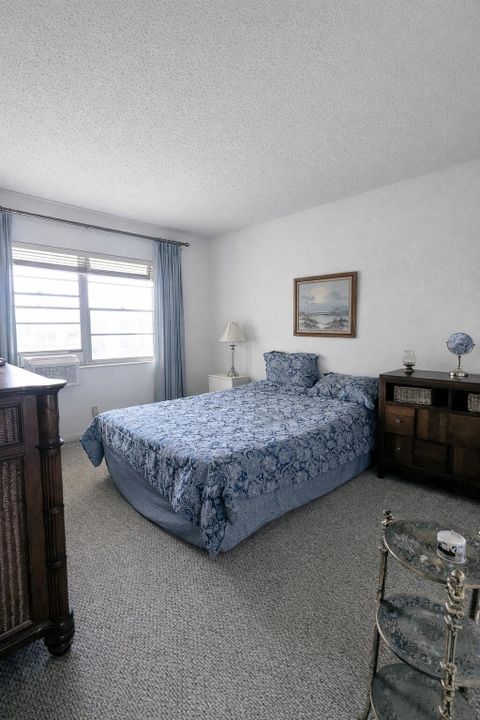 待售: $145,000 (2 贝兹, 1 浴室, 819 平方英尺)