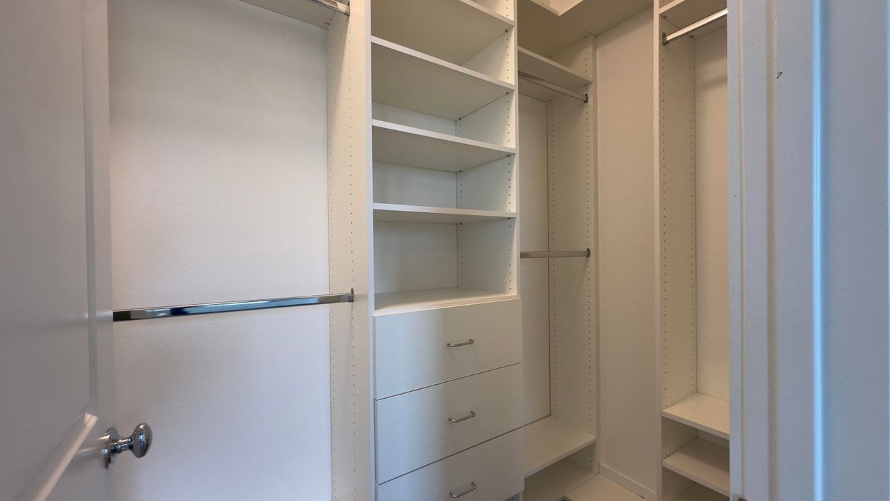 В аренду: $5,195 (3 спален, 3 ванн, 2252 Квадратных фут)