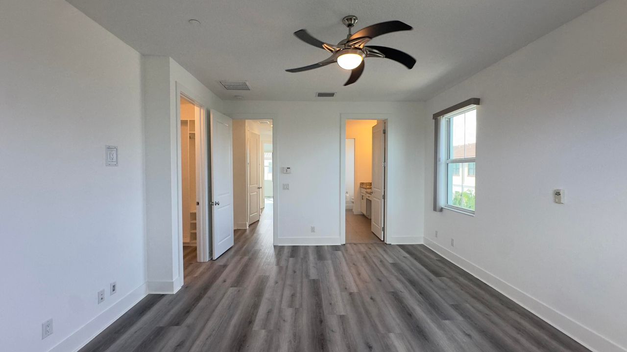 В аренду: $5,195 (3 спален, 3 ванн, 2252 Квадратных фут)