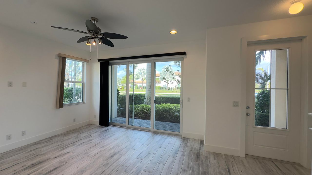 В аренду: $5,195 (3 спален, 3 ванн, 2252 Квадратных фут)