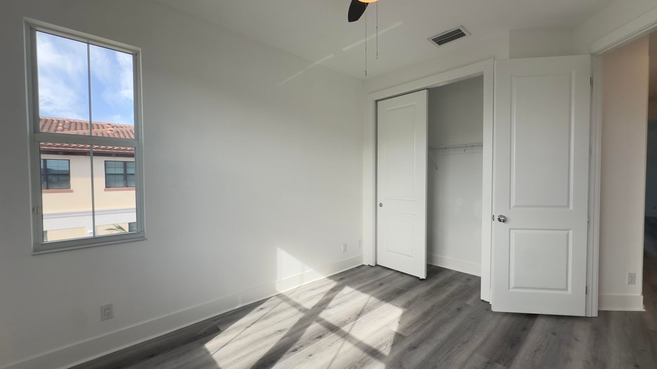 В аренду: $5,195 (3 спален, 3 ванн, 2252 Квадратных фут)