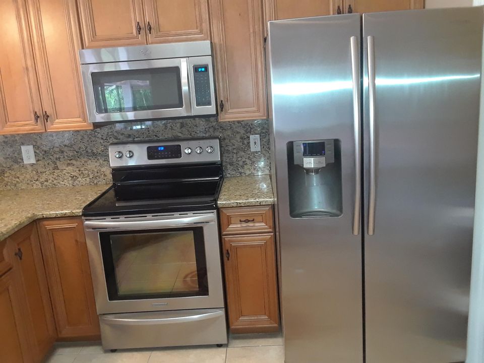 For Rent: $3,000 (3 beds, 2 baths, 1780 Square Feet)