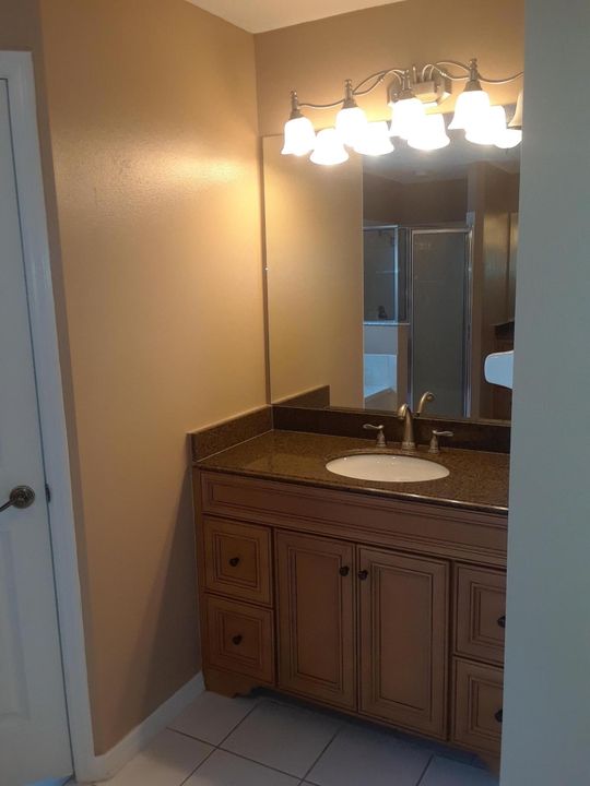 For Rent: $3,000 (3 beds, 2 baths, 1780 Square Feet)