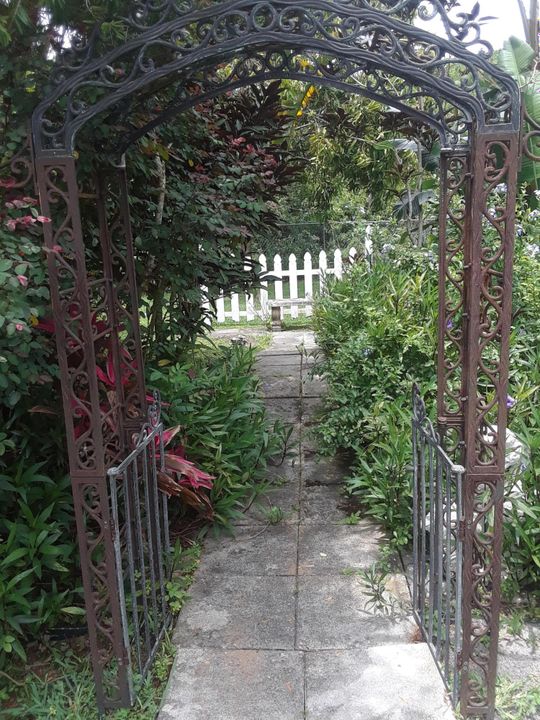 For Rent: $3,000 (3 beds, 2 baths, 1780 Square Feet)