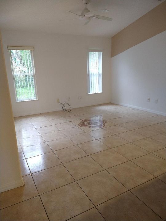 For Rent: $3,000 (3 beds, 2 baths, 1780 Square Feet)
