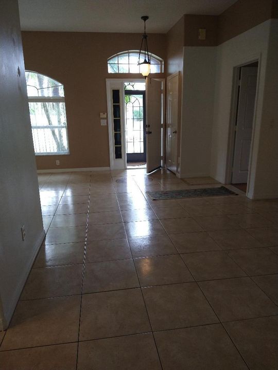 For Rent: $3,000 (3 beds, 2 baths, 1780 Square Feet)