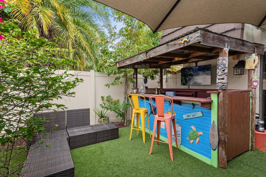 For Rent: $2,600 (2 beds, 2 baths, 1236 Square Feet)