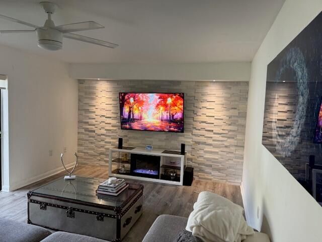 For Rent: $2,600 (2 beds, 2 baths, 1236 Square Feet)