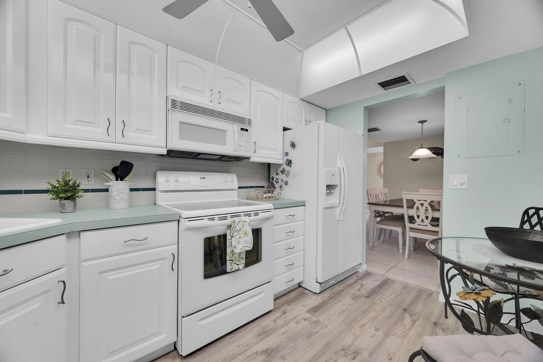 For Rent: $4,000 (2 beds, 2 baths, 1102 Square Feet)