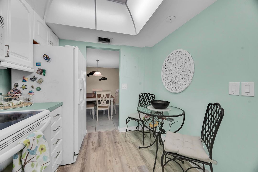 For Rent: $4,000 (2 beds, 2 baths, 1102 Square Feet)