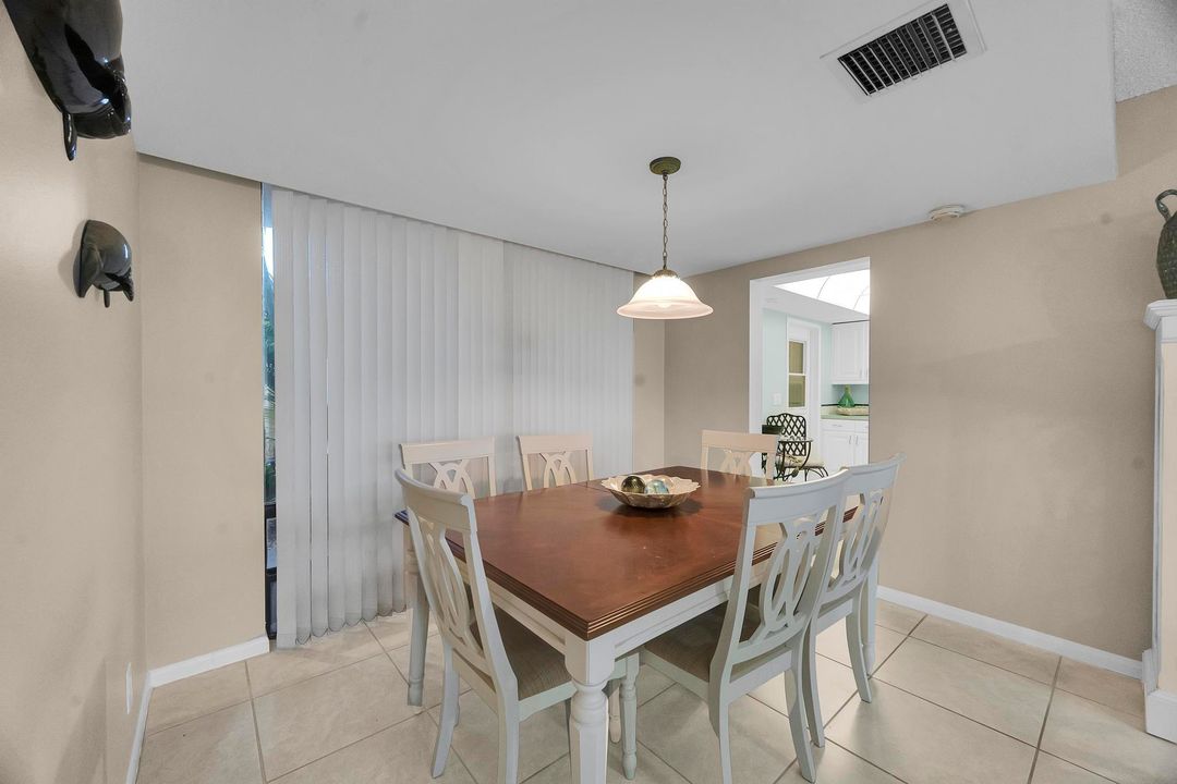 For Rent: $4,000 (2 beds, 2 baths, 1102 Square Feet)