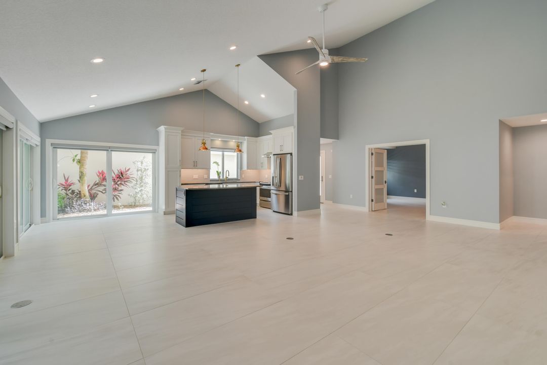 For Sale: $1,295,000 (3 beds, 2 baths, 1889 Square Feet)