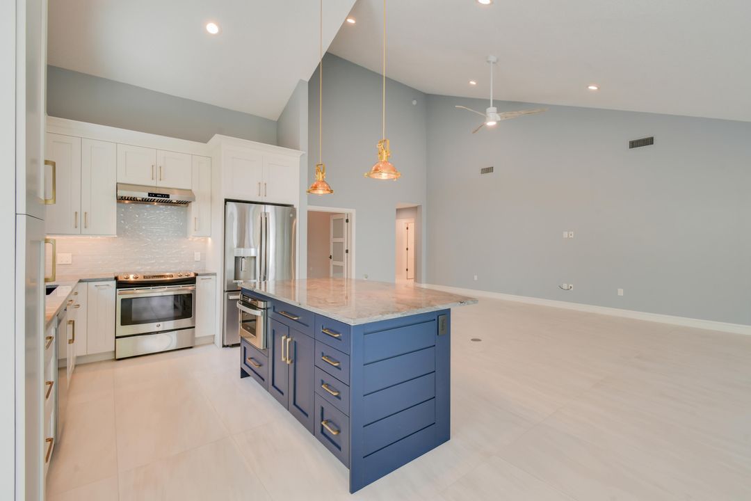 For Sale: $1,295,000 (3 beds, 2 baths, 1889 Square Feet)