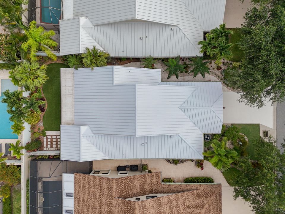 For Sale: $1,295,000 (3 beds, 2 baths, 1889 Square Feet)