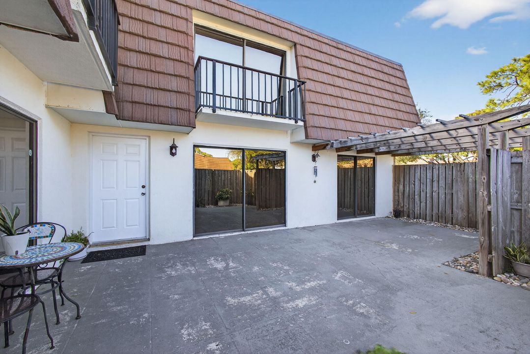 待售: $390,000 (3 贝兹, 2 浴室, 1596 平方英尺)