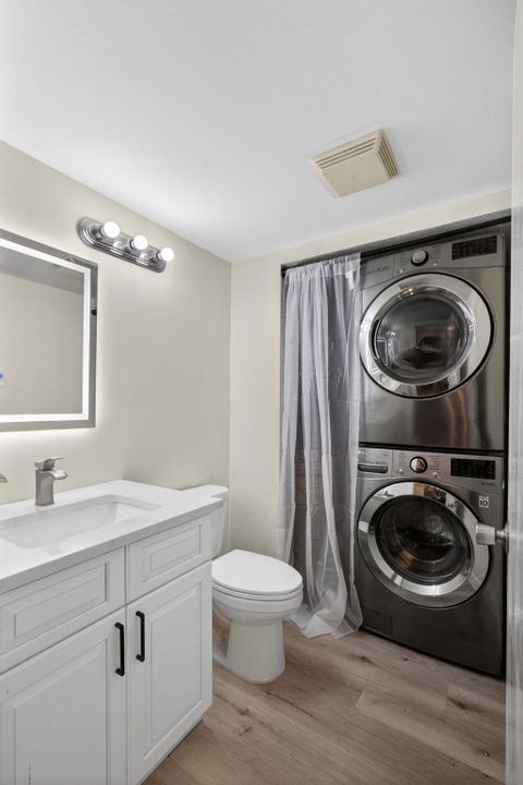 待售: $390,000 (3 贝兹, 2 浴室, 1596 平方英尺)