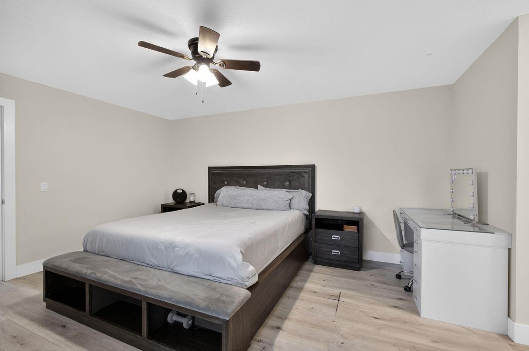 待售: $390,000 (3 贝兹, 2 浴室, 1596 平方英尺)