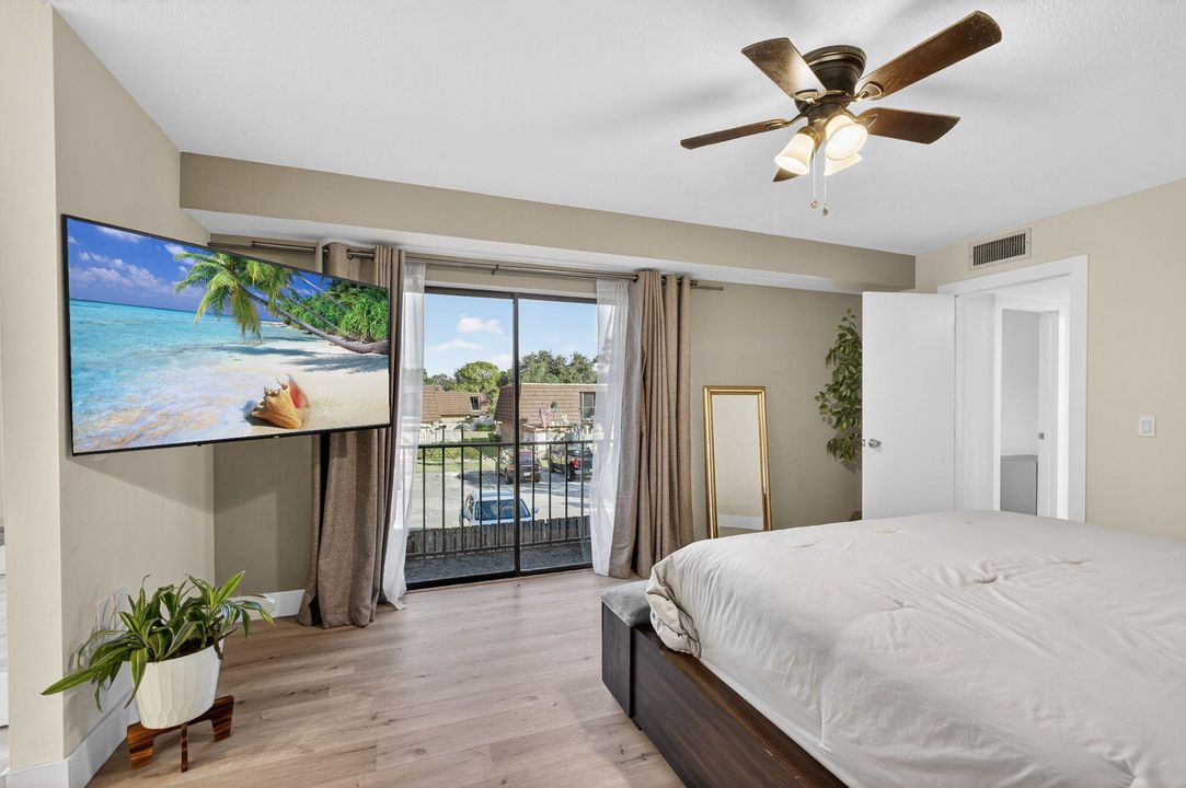 待售: $390,000 (3 贝兹, 2 浴室, 1596 平方英尺)