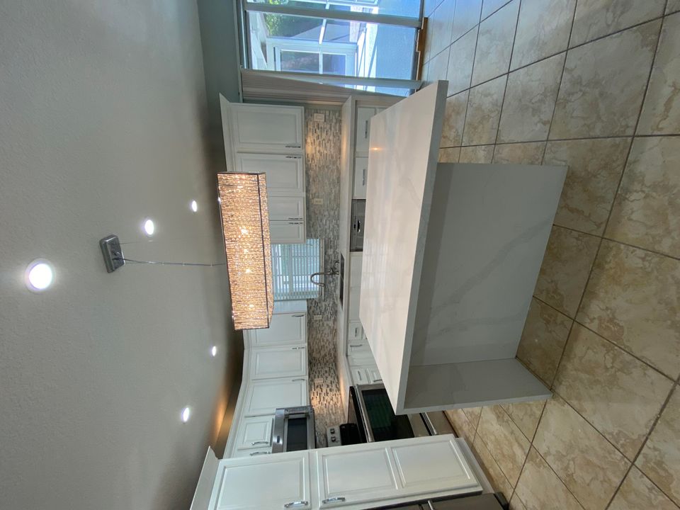 В аренду: $3,400 (3 спален, 2 ванн, 1144 Квадратных фут)