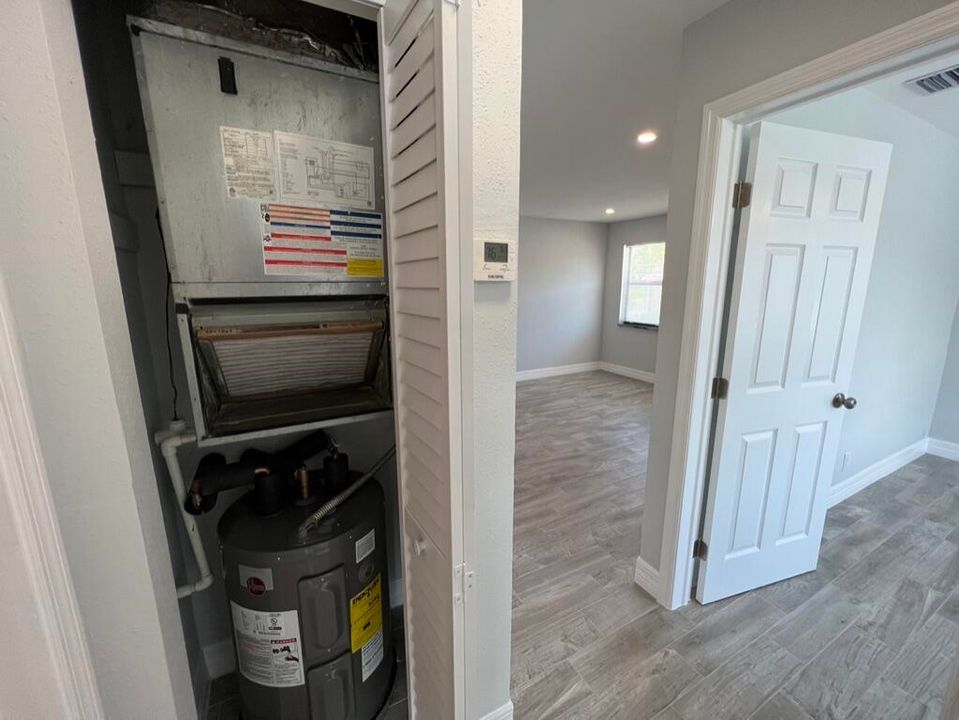 For Rent: $1,795 (2 beds, 1 baths, 702 Square Feet)