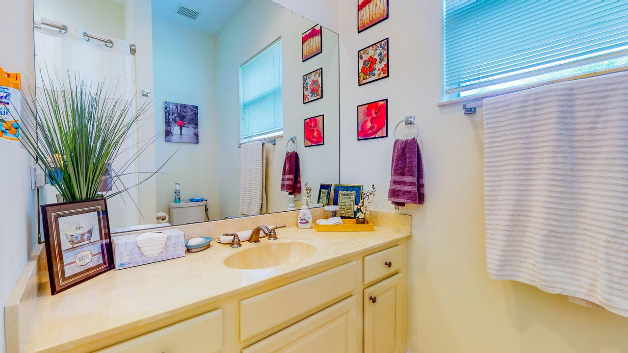 На продажу: $459,900 (3 спален, 2 ванн, 2155 Квадратных фут)