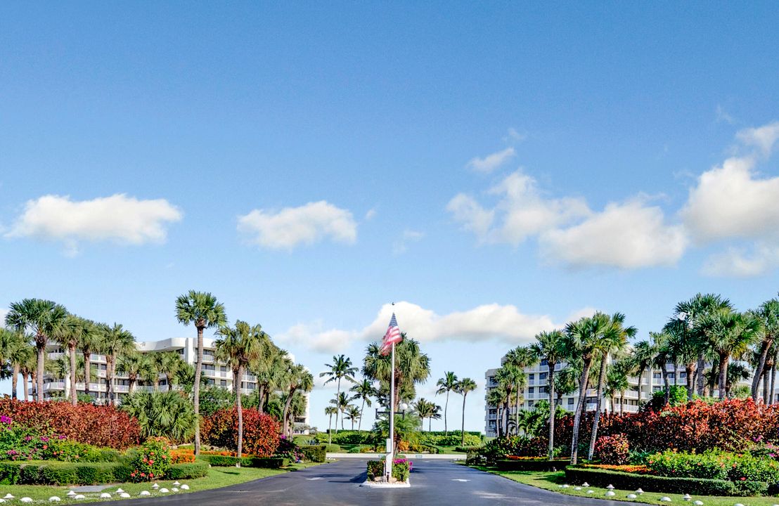 For Sale: $1,995,000 (2 beds, 2 baths, 1740 Square Feet)