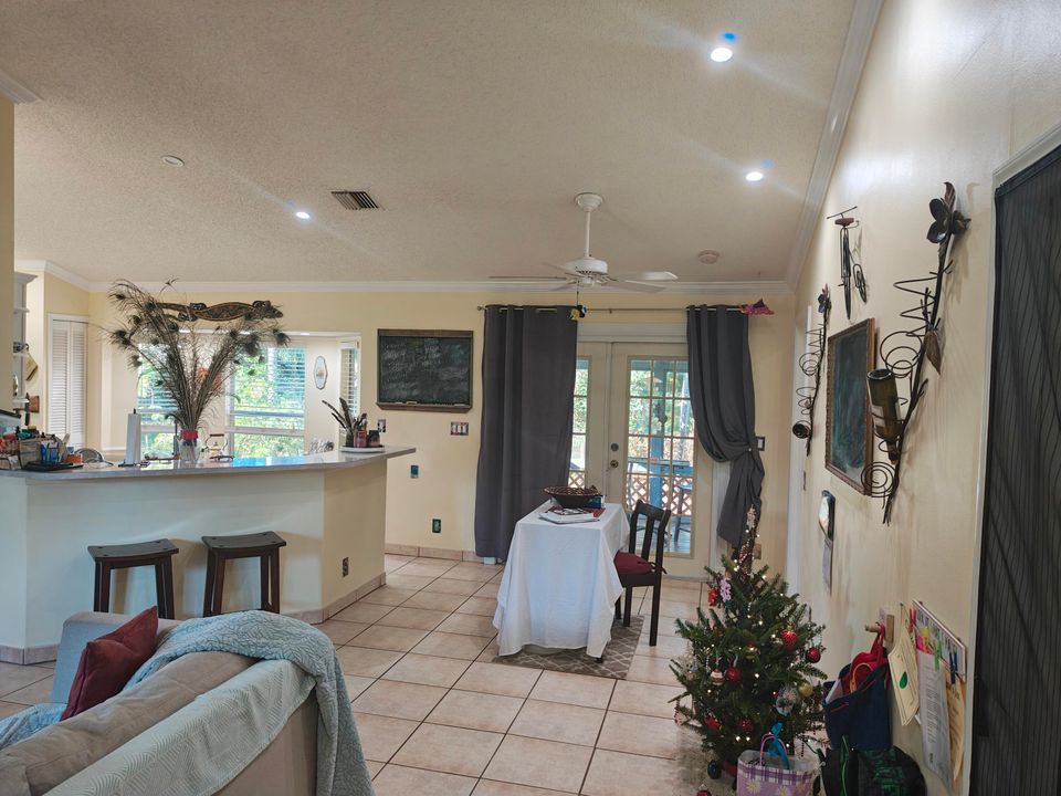 待售: $535,000 (3 贝兹, 2 浴室, 1196 平方英尺)