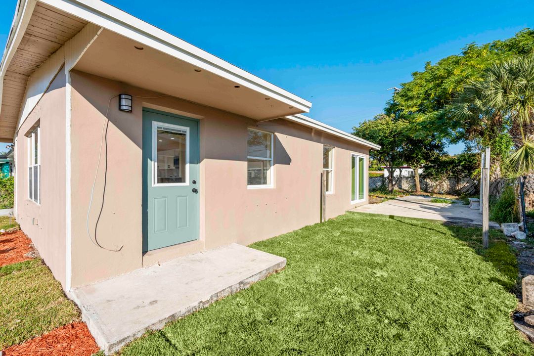 На продажу: $369,000 (3 спален, 1 ванн, 920 Квадратных фут)