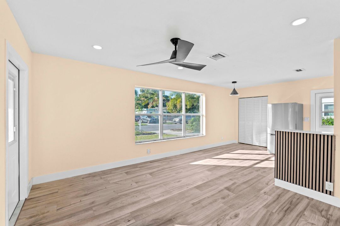 На продажу: $369,000 (3 спален, 1 ванн, 920 Квадратных фут)