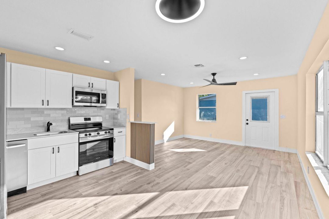 На продажу: $369,000 (3 спален, 1 ванн, 920 Квадратных фут)