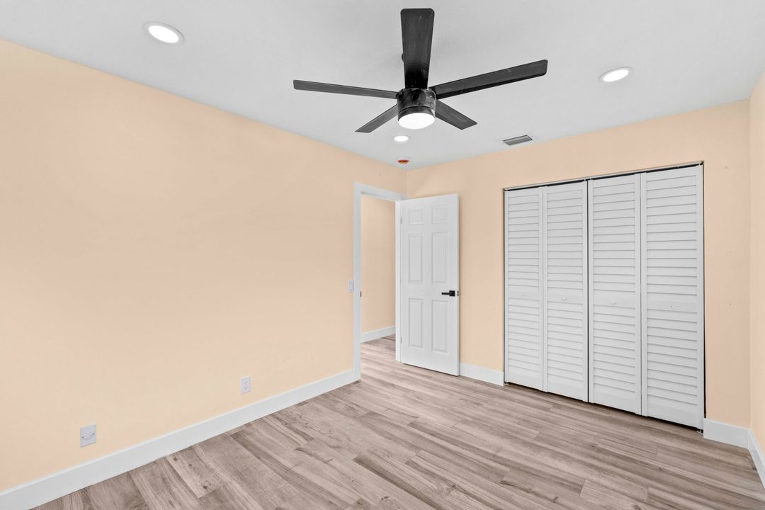 На продажу: $369,000 (3 спален, 1 ванн, 920 Квадратных фут)