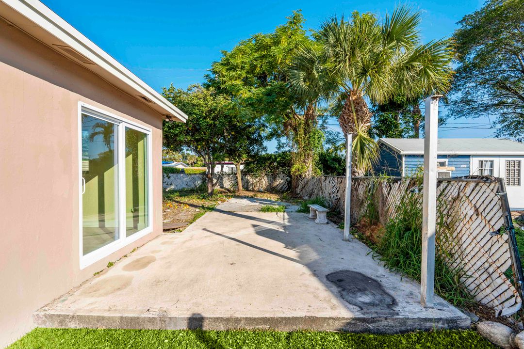 На продажу: $369,000 (3 спален, 1 ванн, 920 Квадратных фут)