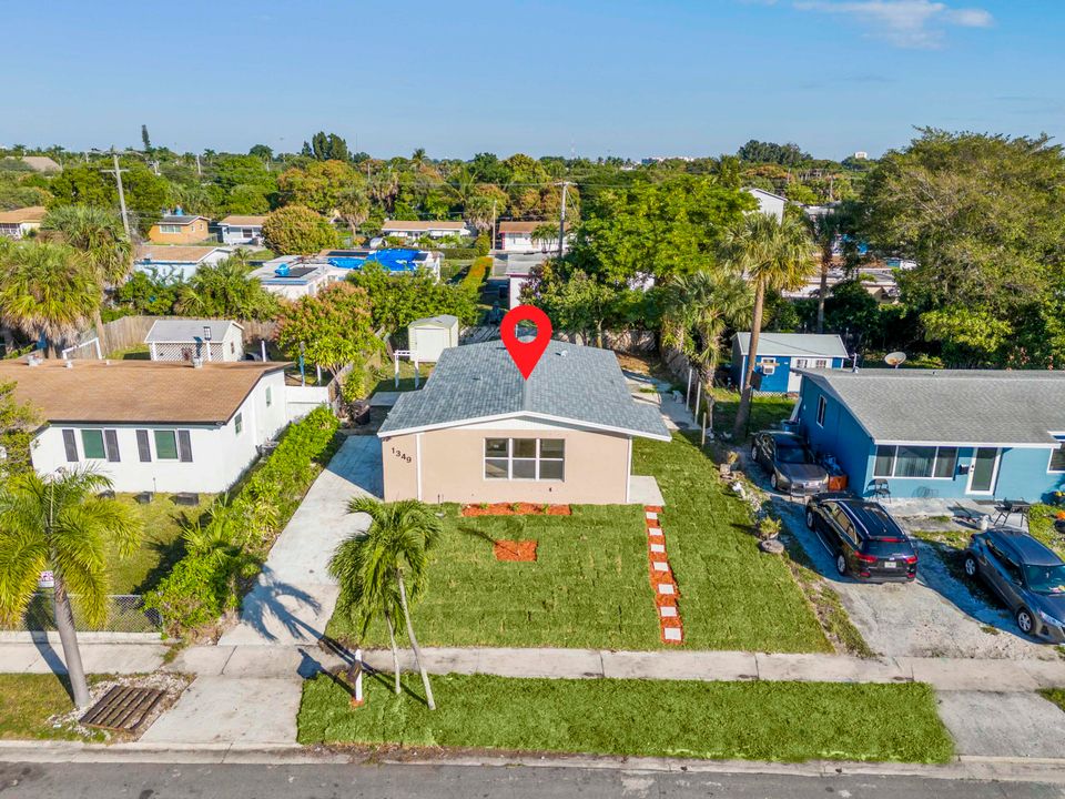 На продажу: $369,000 (3 спален, 1 ванн, 920 Квадратных фут)