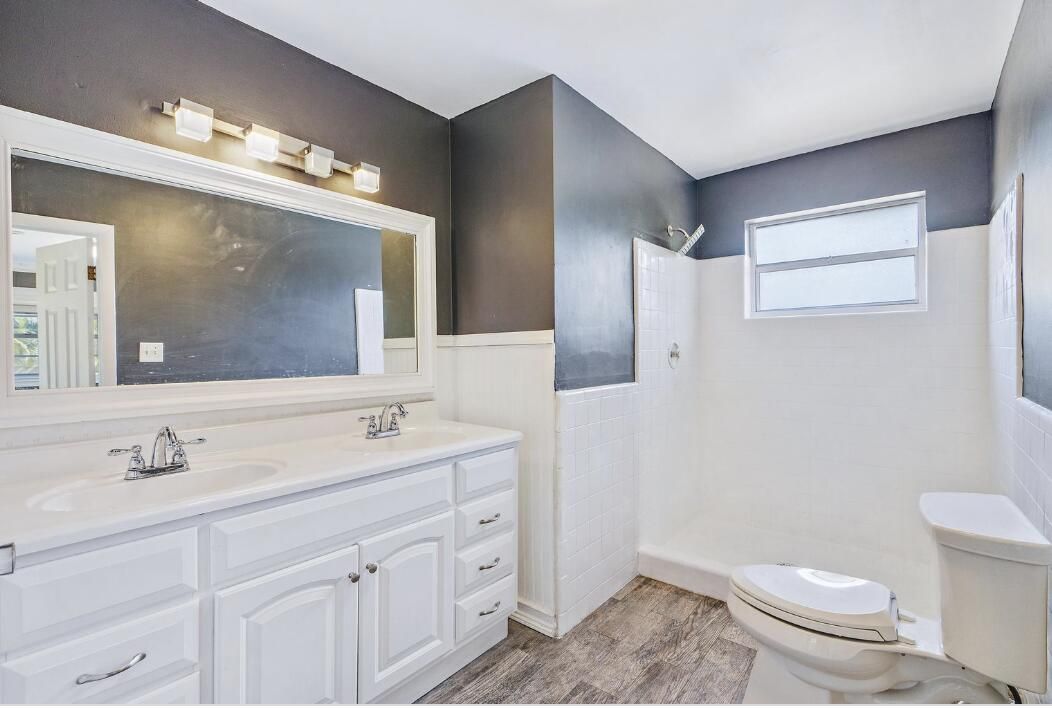 For Sale: $599,900 (3 beds, 2 baths, 1621 Square Feet)