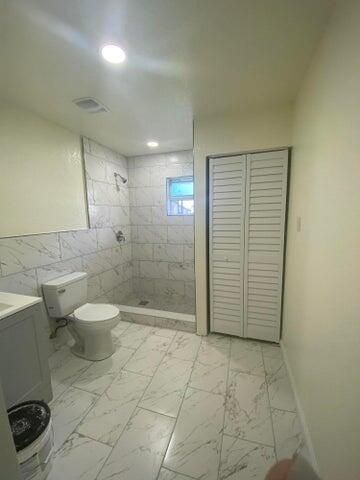 For Rent: $2,700 (3 beds, 2 baths, 1682 Square Feet)