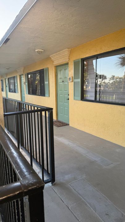 На продажу: $160,000 (1 спален, 1 ванн, 705 Квадратных фут)