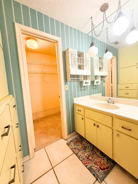 For Sale: $479,900 (3 beds, 2 baths, 1805 Square Feet)