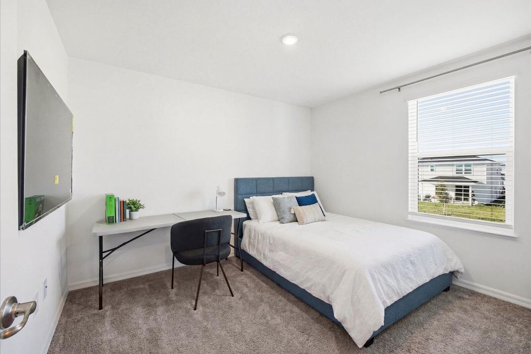 На продажу: $450,000 (4 спален, 2 ванн, 1909 Квадратных фут)