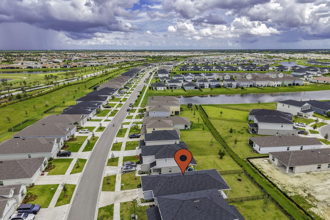 На продажу: $450,000 (4 спален, 2 ванн, 1909 Квадратных фут)