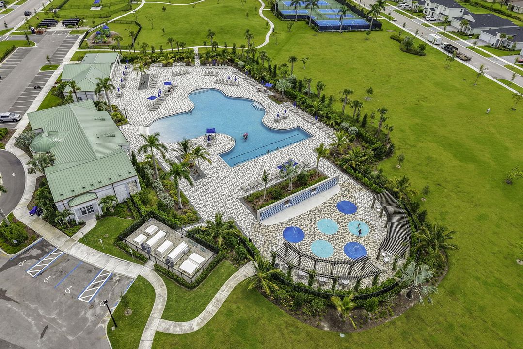 На продажу: $450,000 (4 спален, 2 ванн, 1909 Квадратных фут)