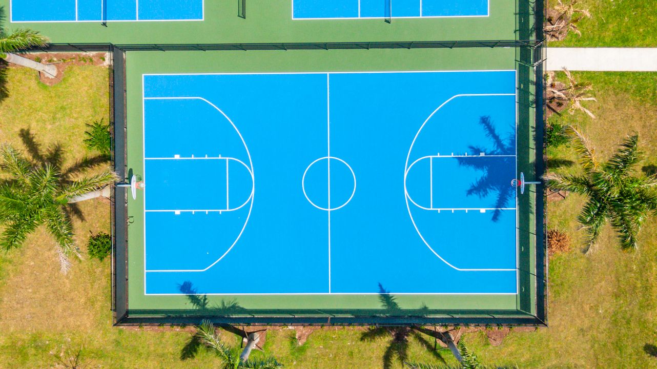 На продажу: $450,000 (4 спален, 2 ванн, 1909 Квадратных фут)