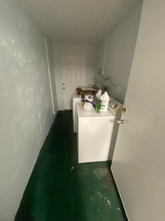 В аренду: $2,400 (2 спален, 1 ванн, 1866 Квадратных фут)